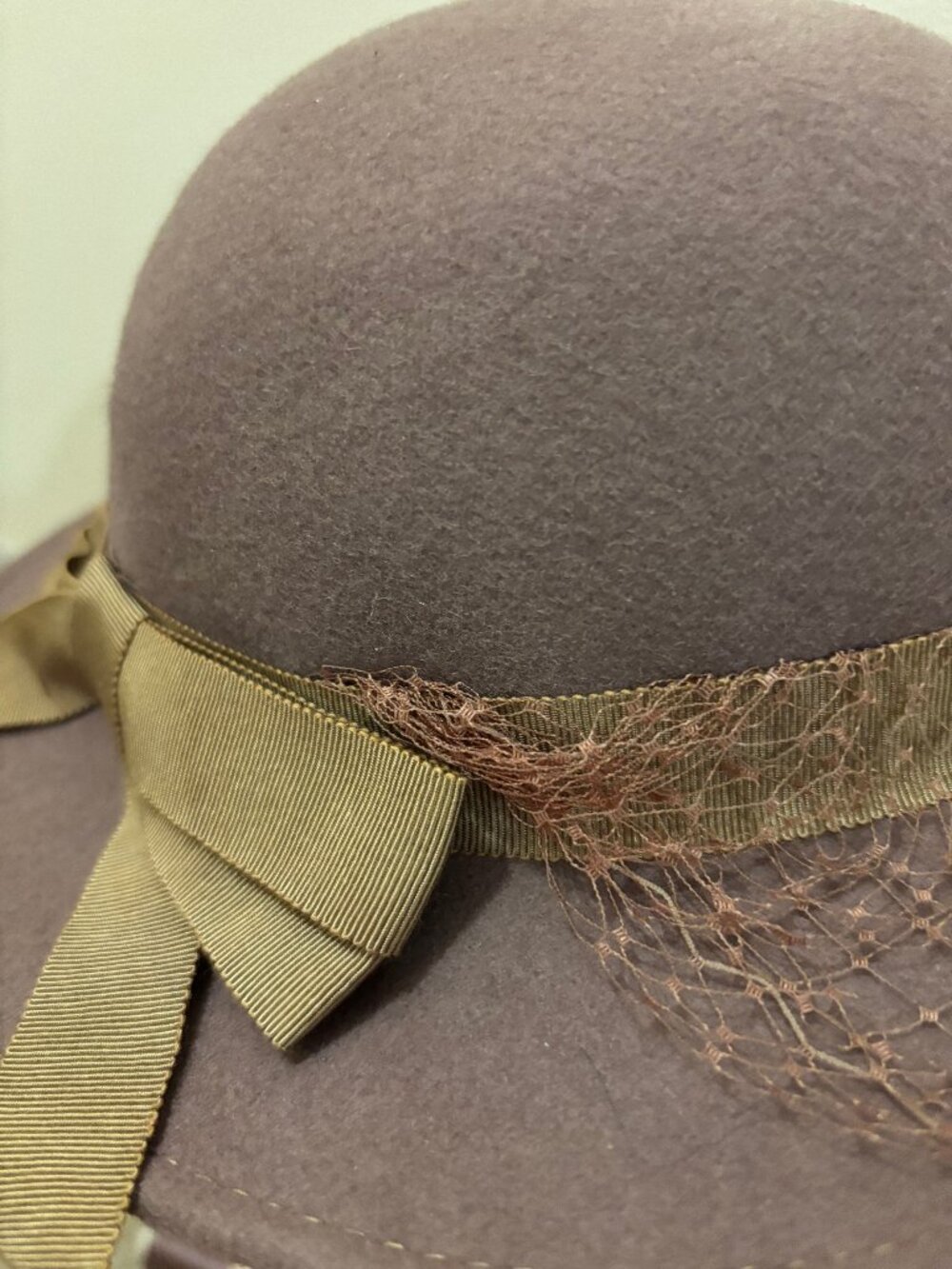 Vintage Michael Howard light-brown felt hat with net embellishment